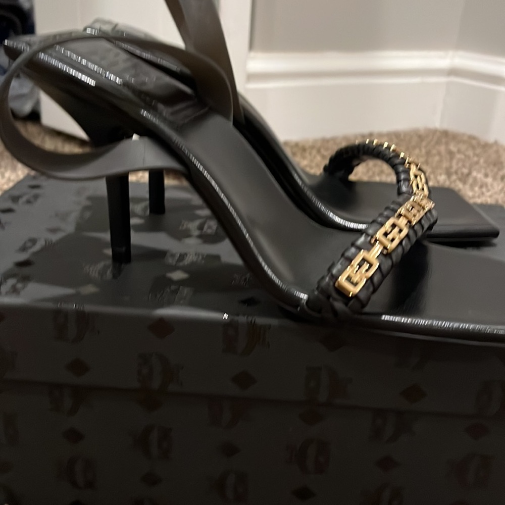 Givenchy 4G Chain Slingback Sandal, NWOT - Picture 7 of 13